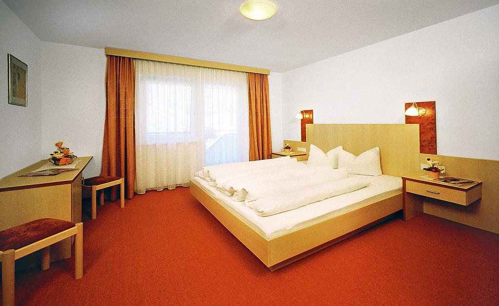 Gaestehaus Mrak Längenfeld Habitación foto